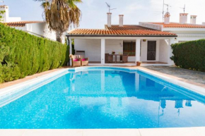 Araceli - Chalet en Riumar con piscina privada, jardín y barbacoa - Deltavacaciones